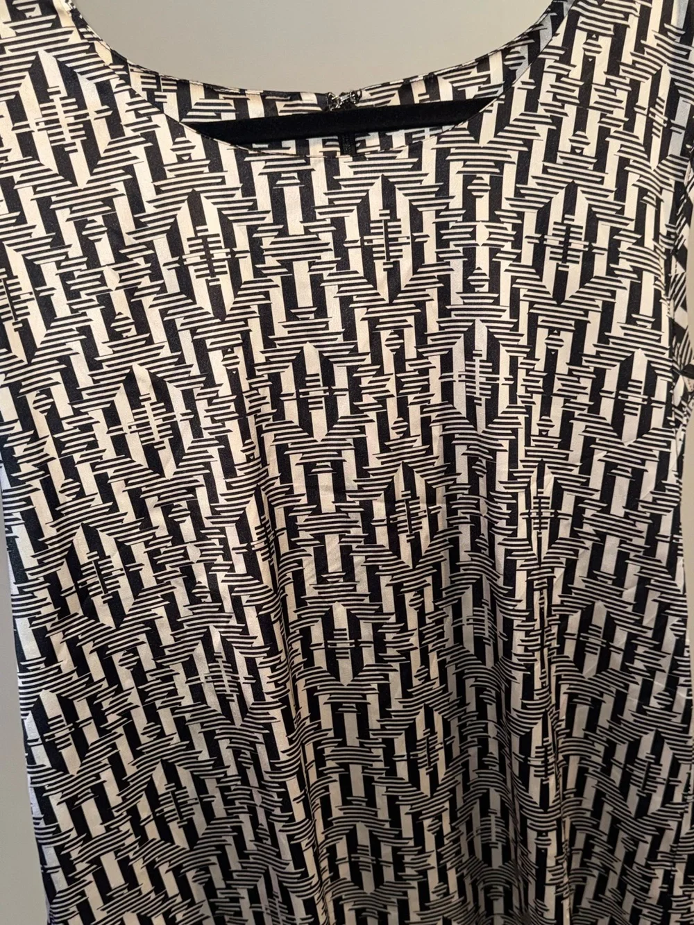 Black & White Geometric Cap-Sleeve Top